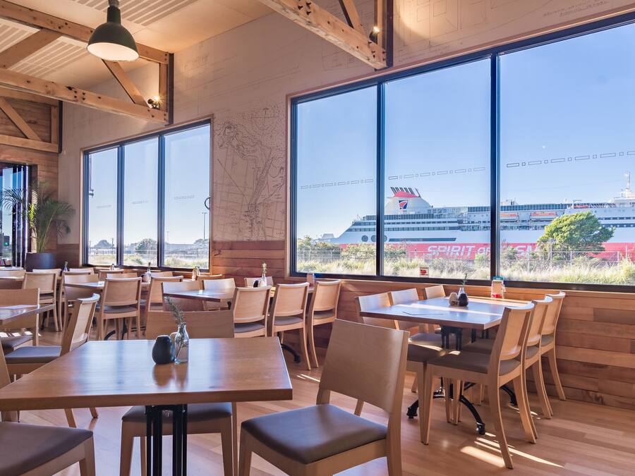 Lunch and dinner served