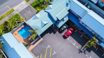 Free self parking