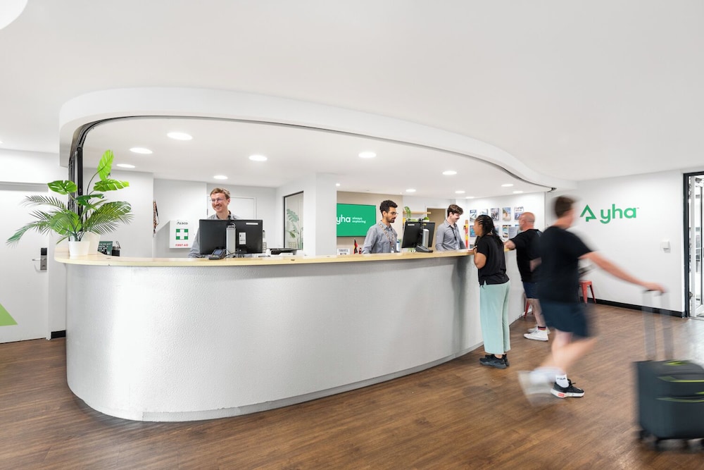 YHA Brisbane City by null