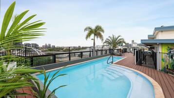 Outdoor pool, pool loungers