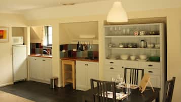 The Mews | Private kitchenette