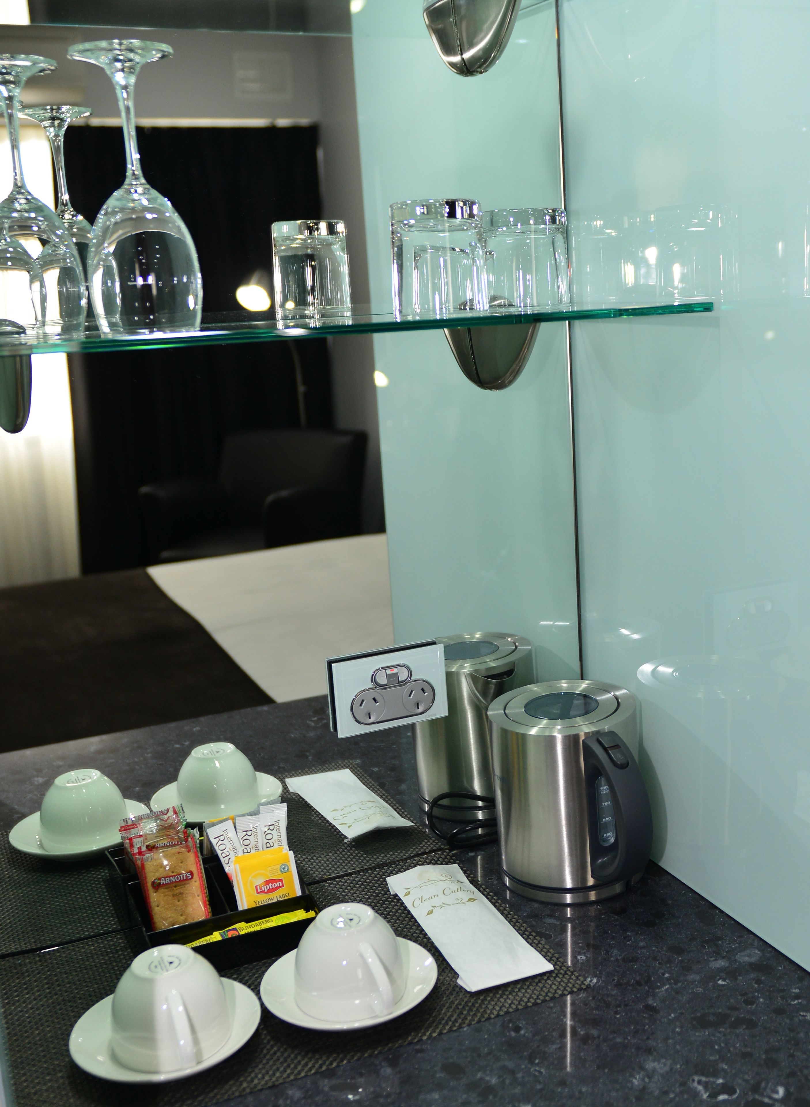 hotel king suite | iron/ironing board, free wifi