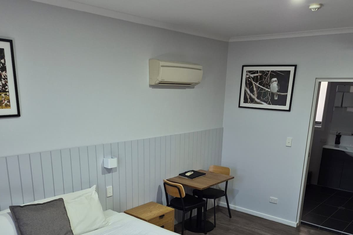 Motel Premium King | Tabla de planchar con plancha y wifi gratis