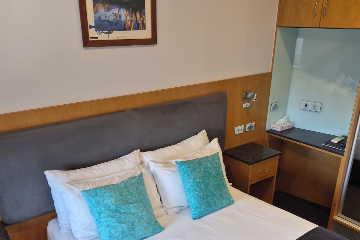 Motel Executive Double | Tabla de planchar con plancha y wifi gratis