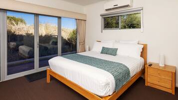 Luxury House, 3 Bedrooms, Balcony, Ocean View (Beach House)