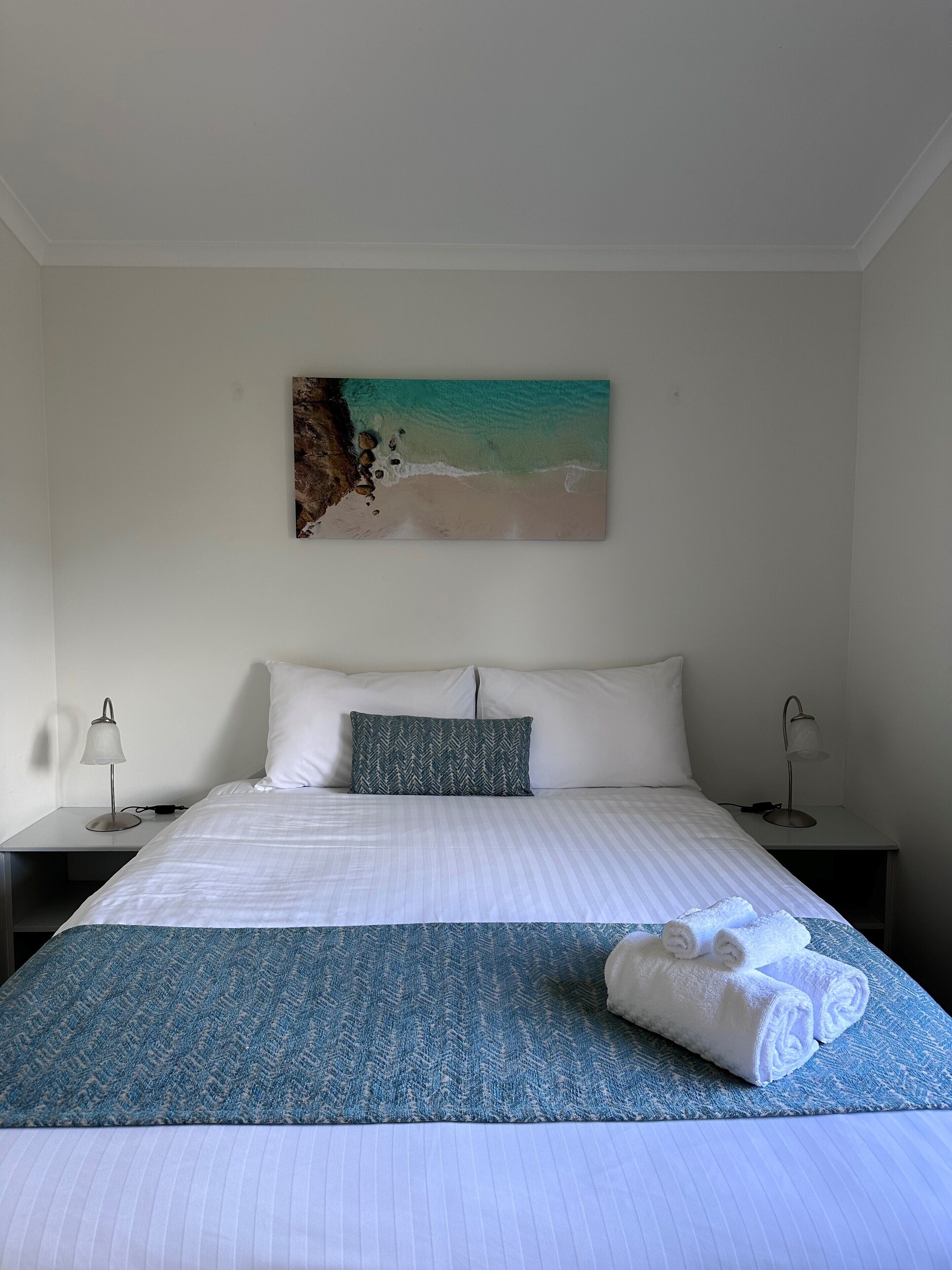 豪華小屋, 2 間臥室, 簡易廚房, 庭園景觀 (Deluxe Ensuite Cabin) | 1 間臥室、免費無線上網、床單