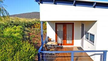 Deluxe Villa, 2 Bedrooms, Jetted Tub, Garden View (Spa Villa) | Balcony