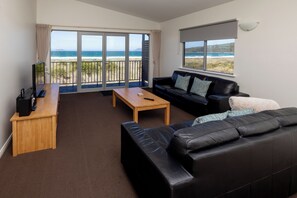 Luxury House, 3 Bedrooms, Balcony, Ocean View (Beach House) | Living area - BIG4 Middleton Beach Holiday Park (Middleton Beach)