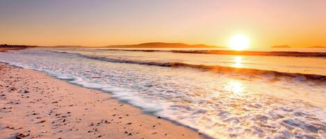 Beach nearby, beach towels, windsurfing, kayaking