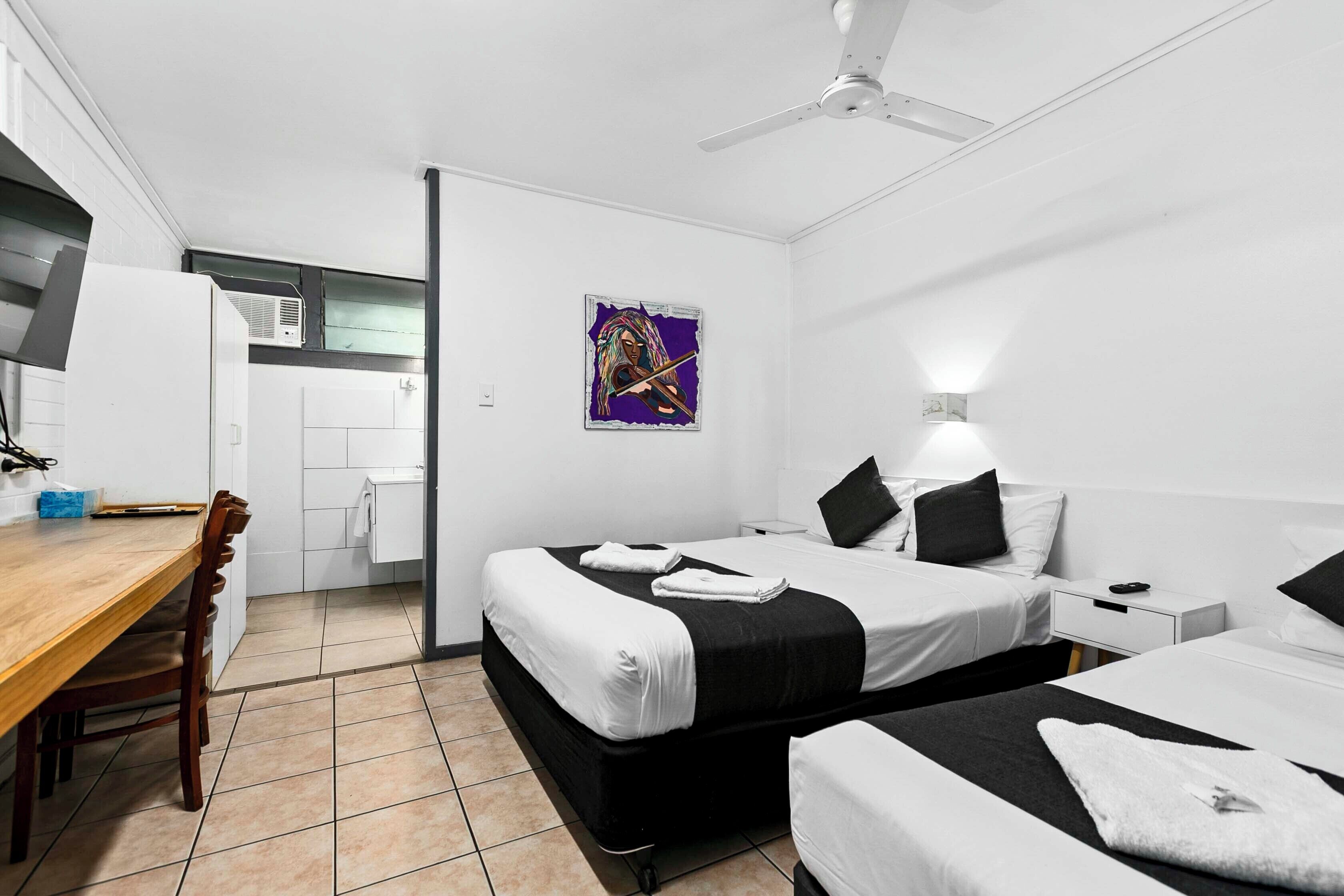 Standardzimmer (Triple Room) | Verdunkelungsvorhänge, kostenlose Babybetten, kostenloses WLAN