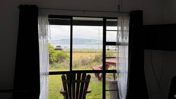 Accessible Lakeview Queen Studio | Premium bedding, individually decorated, individually furnished