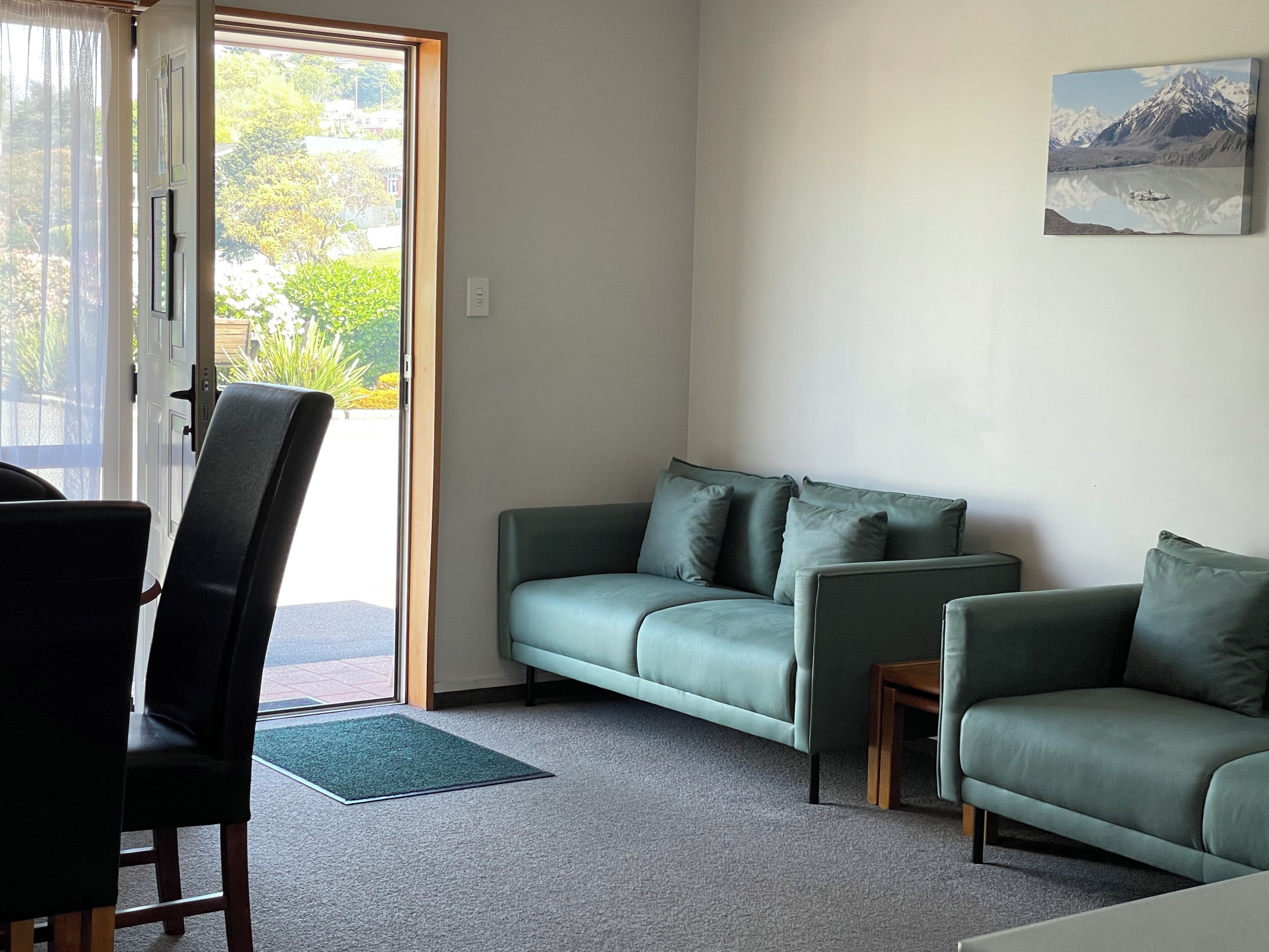 2 Bedrooms Unit 2 | Living area