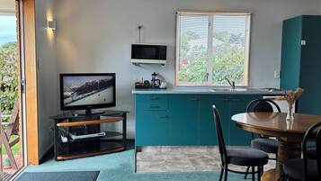 Executive One Bedroom Suite | Private kitchen