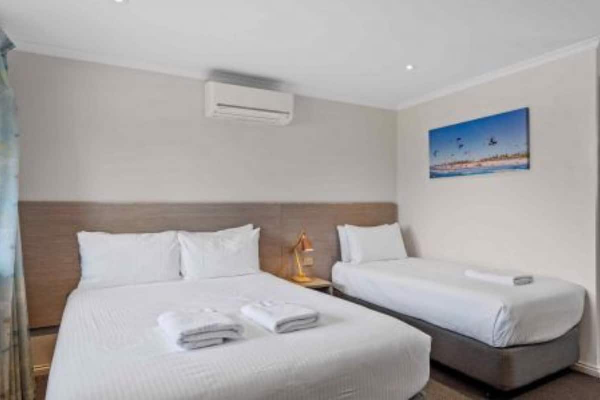 Studio Standard (Studio - 1 Queen 1 Single) | Sängtillbehör av högsta kvalitet och mörkläggningsgardiner