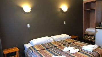 Premium Room | Iron/ironing board, free WiFi, bed sheets
