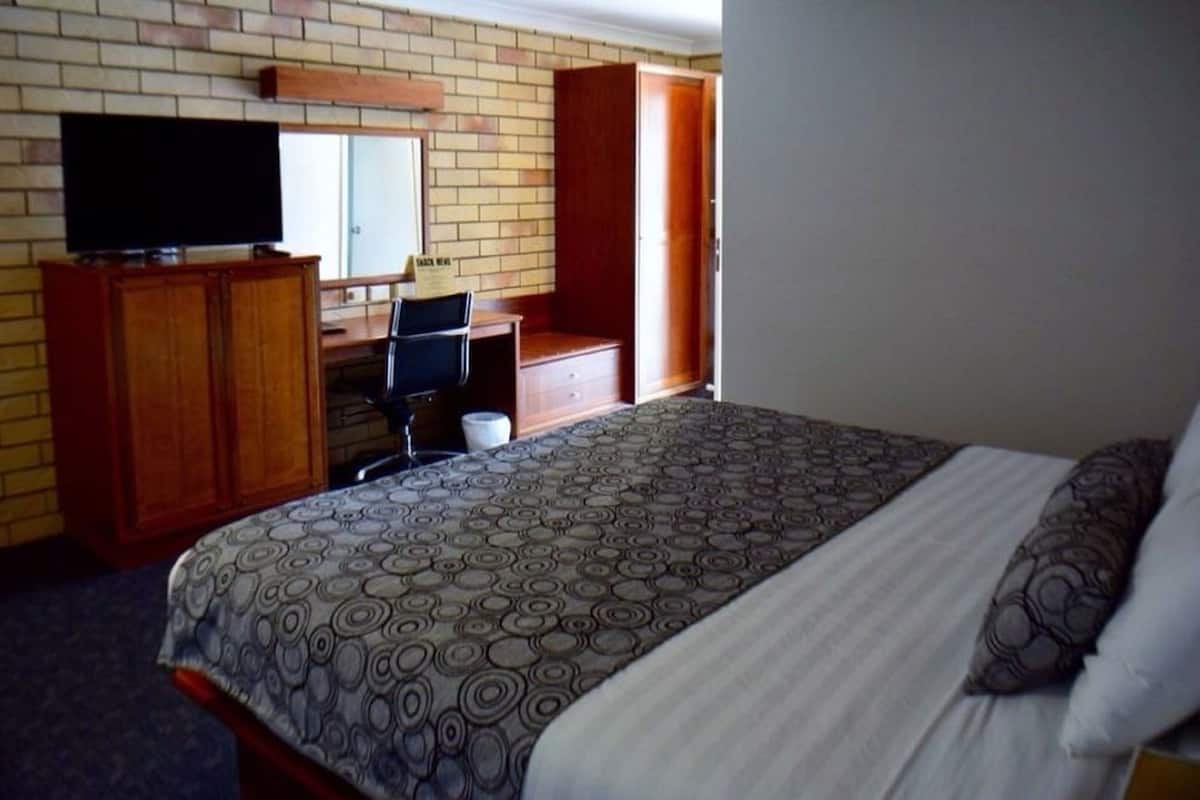 Ropa de cama de alta calidad, minibar y escritorio 