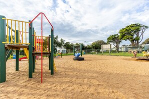 Children’s play area – outdoor