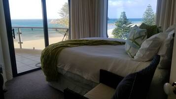 Tower 2 Bedroom Oceanview Apartment