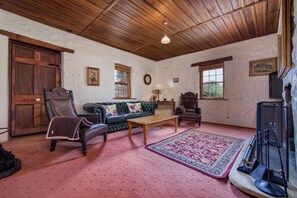 Classic Cottage, 1 Bedroom, Kitchen (Wagners Cottage) | Living area