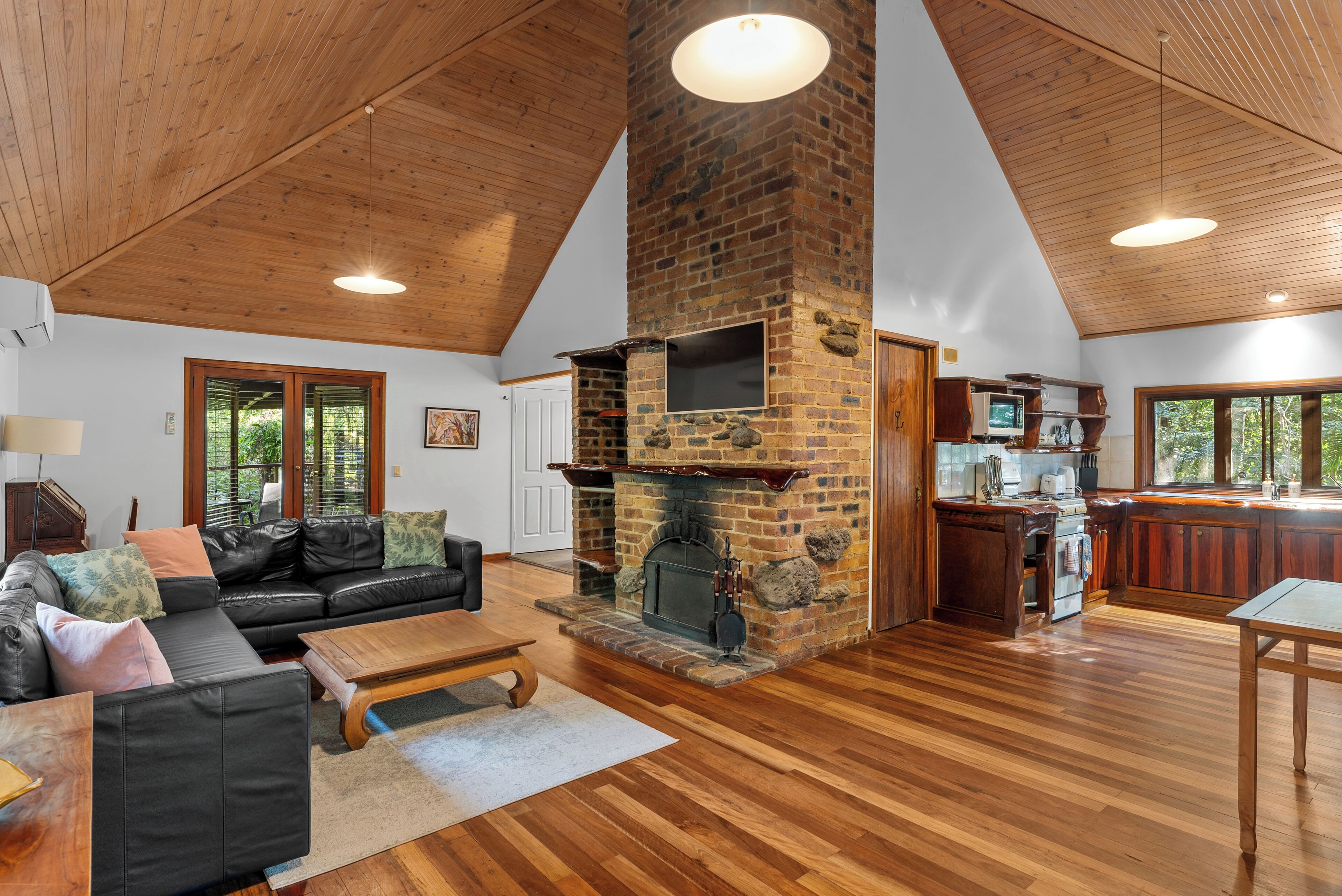 Estúdio standard, para não fumantes, cozinha (Fig Tree Cottage) | Área de estar | TV LCD, DVD player