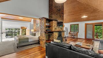 Standard Studio, Non Smoking, Kitchen (Fig Tree Cottage) | Living area | LCD TV, DVD player