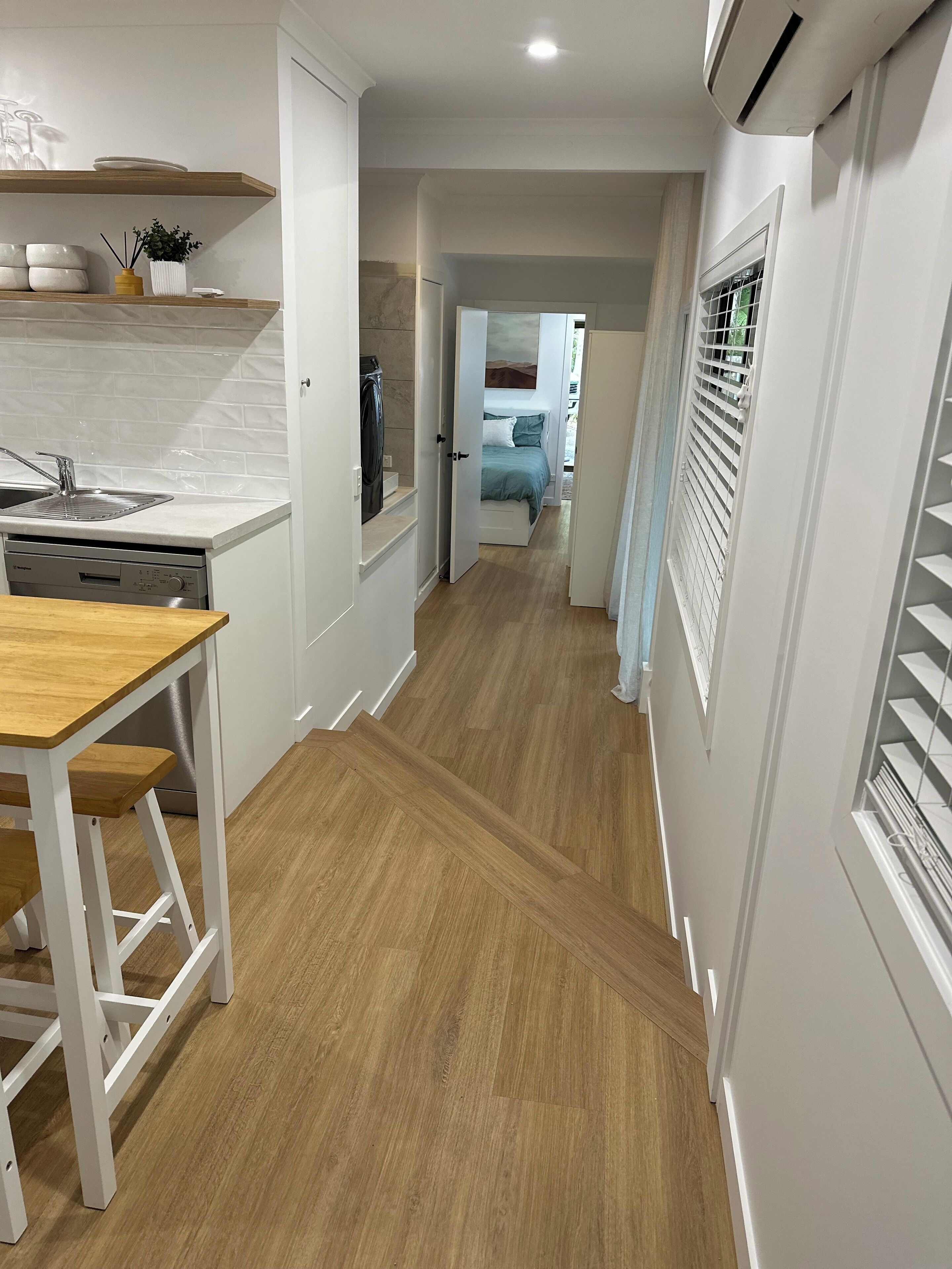 Estudio Confort, 1 cama matrimonial | Área de sala de estar | Televisión LCD y reproductor de DVD 