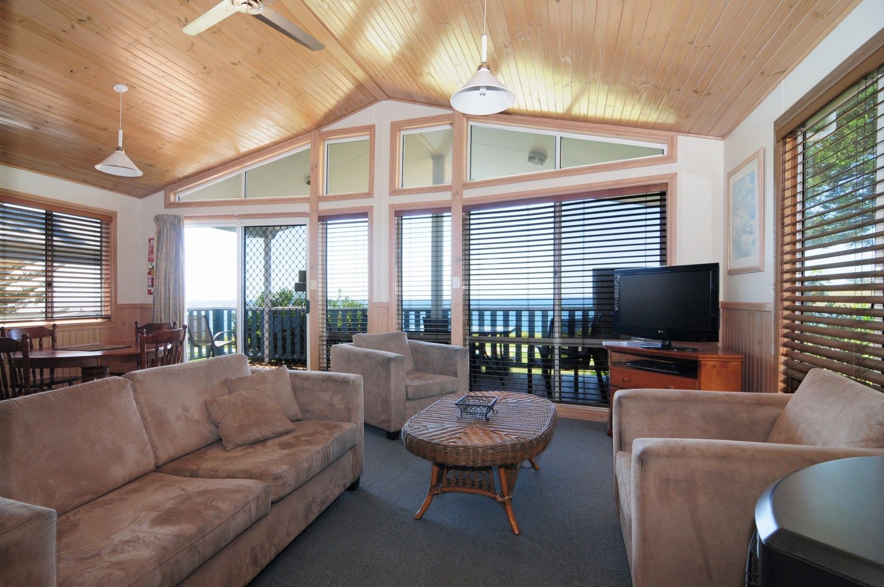 Télévision à écran plat