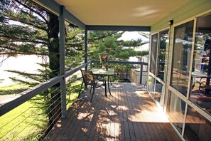 Standaard suite, 2 slaapkamers, niet-roken, keuken (6 Person Spa Cabin) | Terras