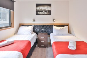 Villa, 2 habitaciones | Tabla de planchar con plancha, wifi gratis y ropa de cama