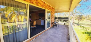 Terrace/patio - Golf Club Motor Inn Wingham (Wingham)