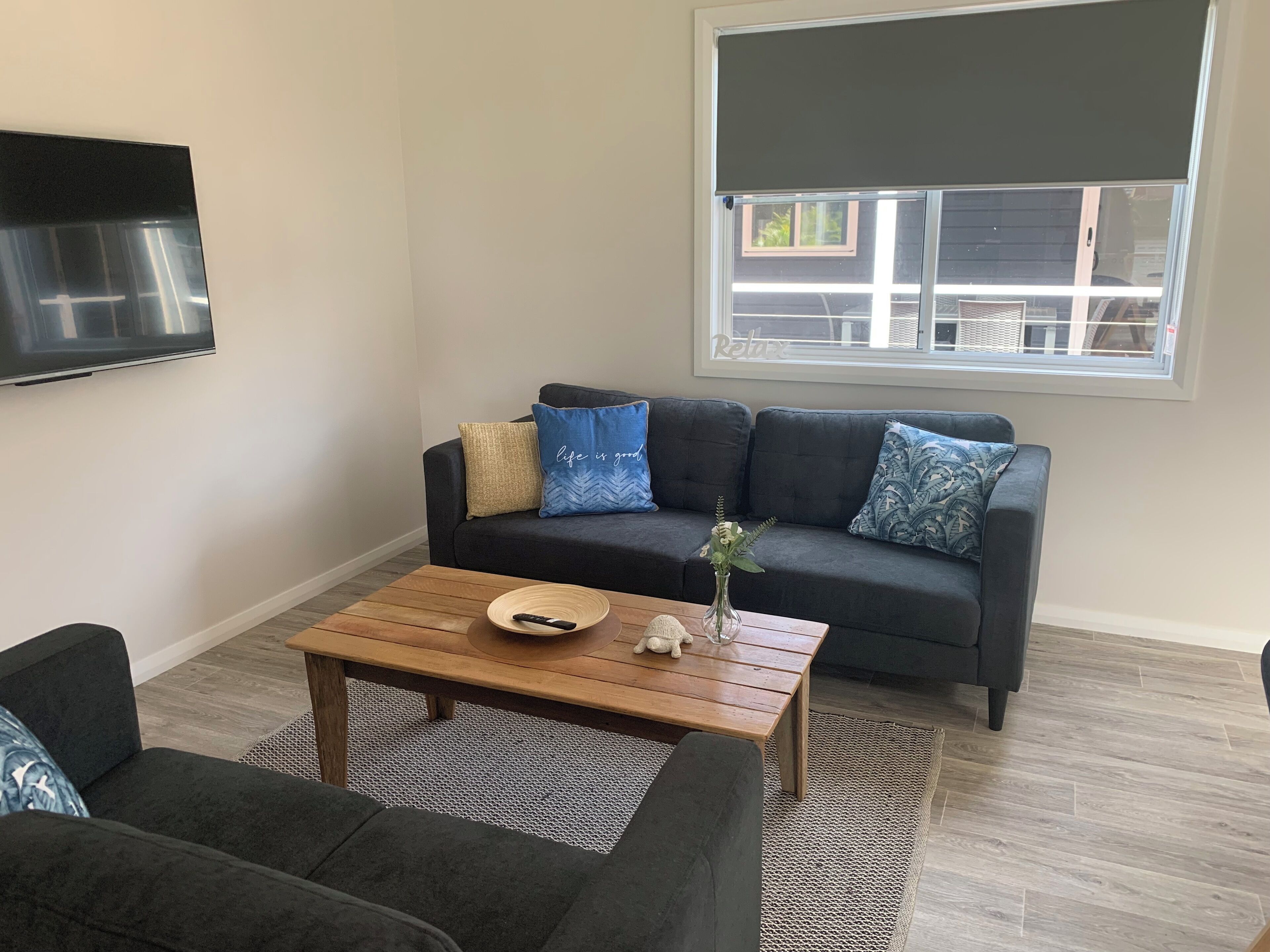 3 bedroom holiday pool villa (no pets) | living area