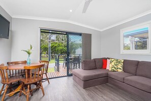 Superior Family Cabin | Individually decorated, individually furnished, free WiFi, bed sheets