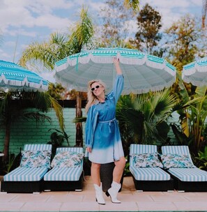 Seasonal outdoor pool, open 8:00 AM to 9:00 PM, pool umbrellas - Mulwala Resort (Mulwala)