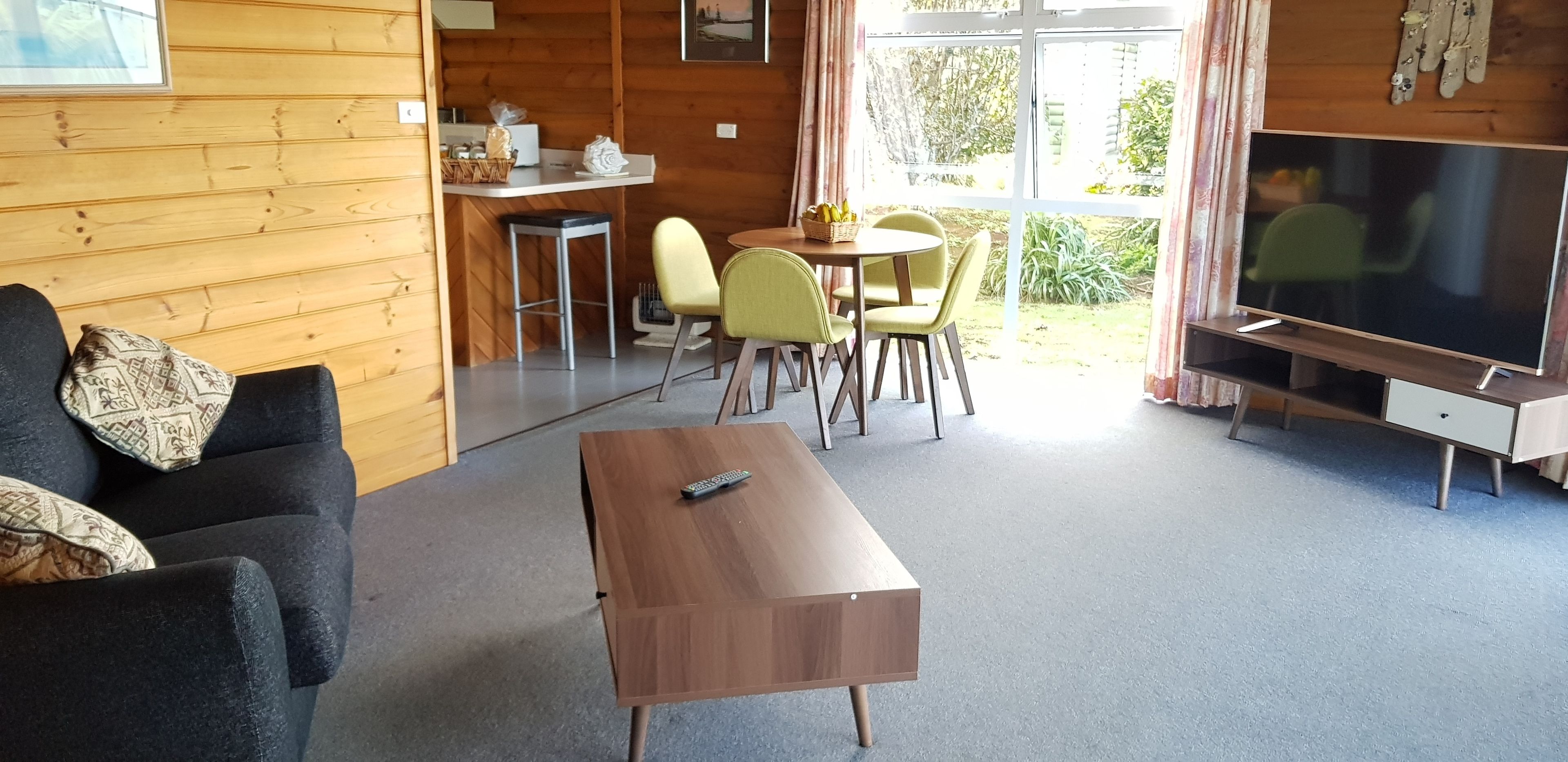 42-cm flat-screen tv with digital channels, tv