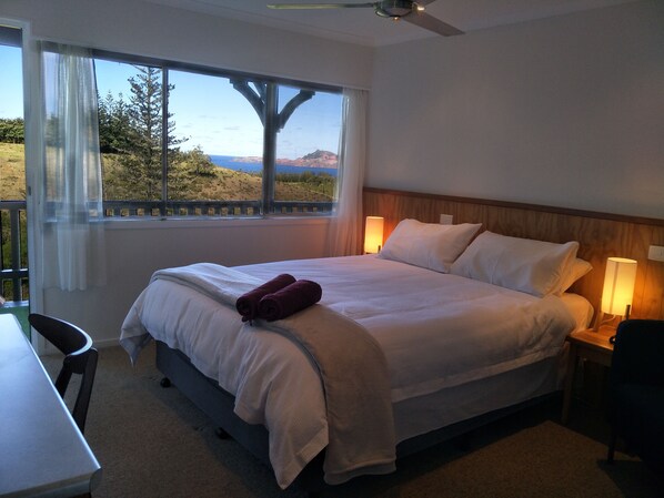 Desk, soundproofing, iron/ironing board, bed sheets