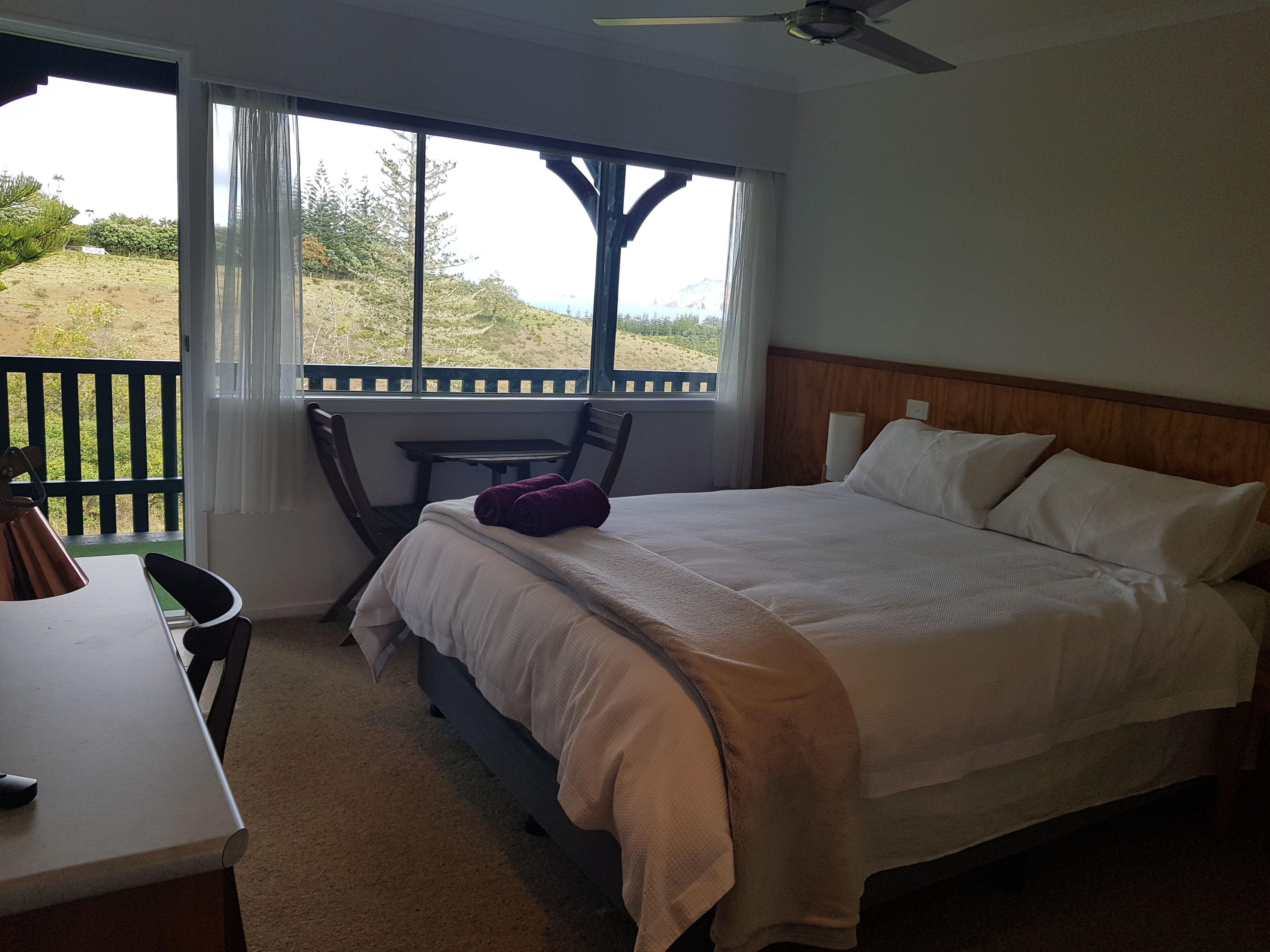 superior double room, 1 queen bed, sea view | desk, soundproofing, iron/ironing board, bed sheets