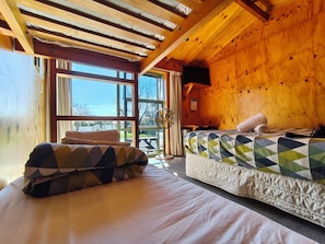 Family Standard Cabin | 1 bedroom, desk, cribs/infant beds, free WiFi