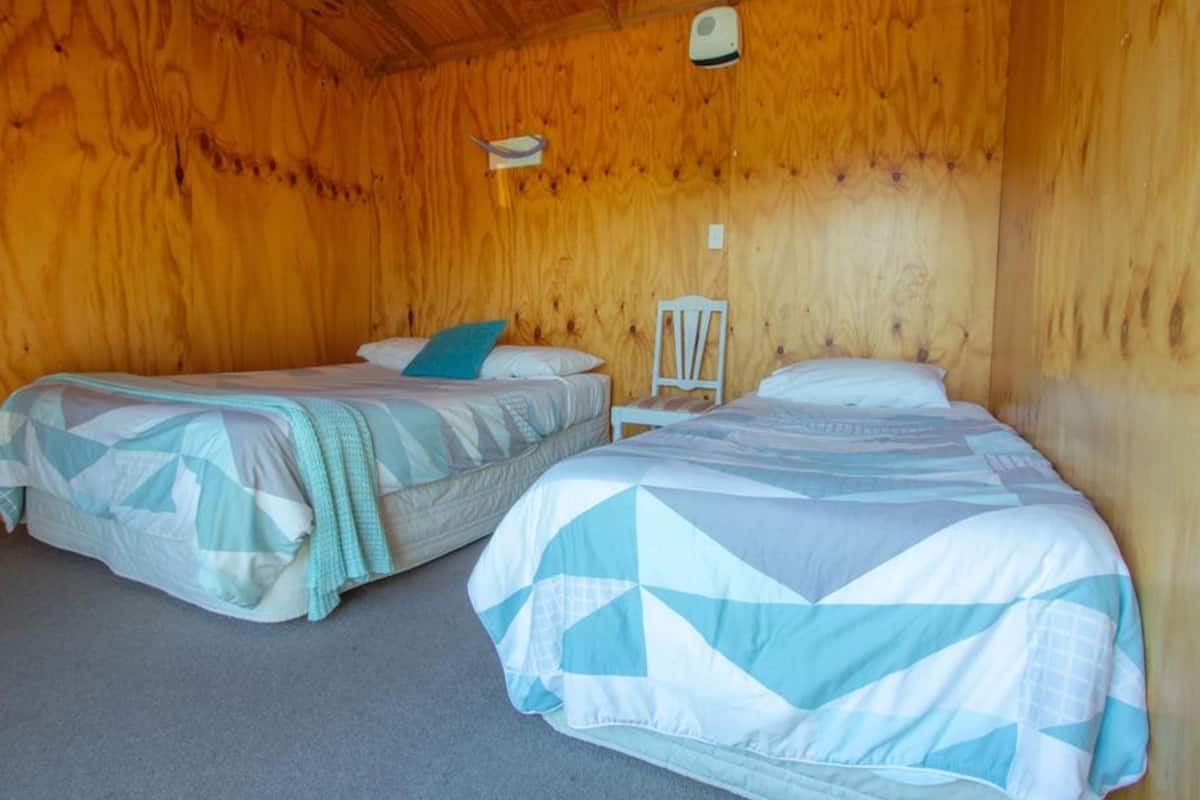 Standard Cabin (Sleeps 3) | 1 bedroom, desk, cribs/infant beds, free WiFi