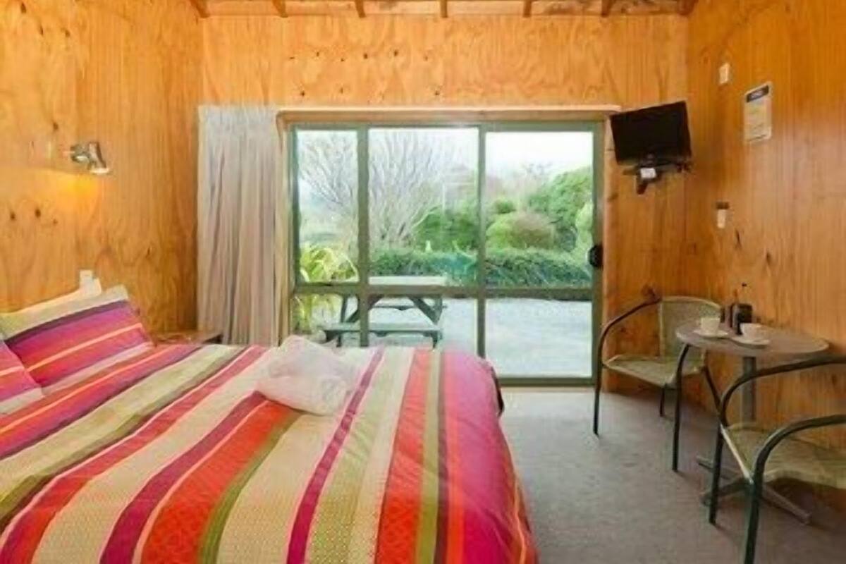 Desk, cots/infant beds, free WiFi, bed sheets