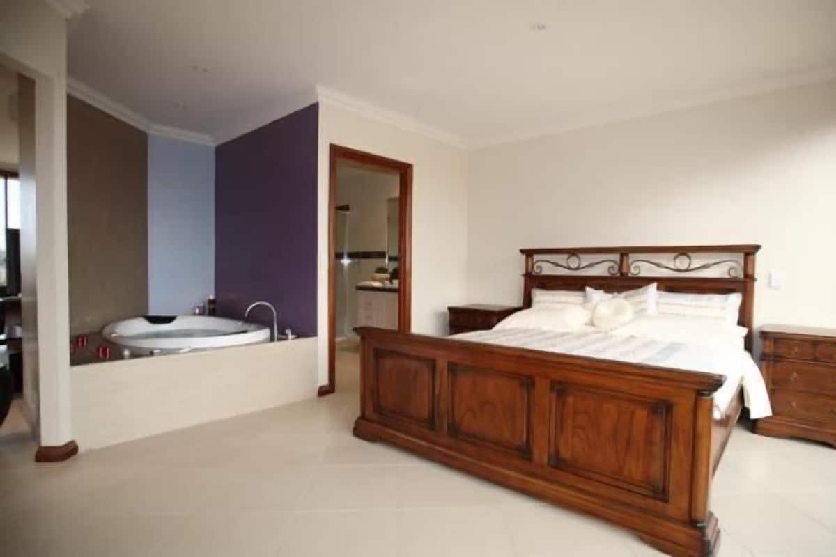 Executive Bungalow, Bell Feild House, 3 Bedrooms