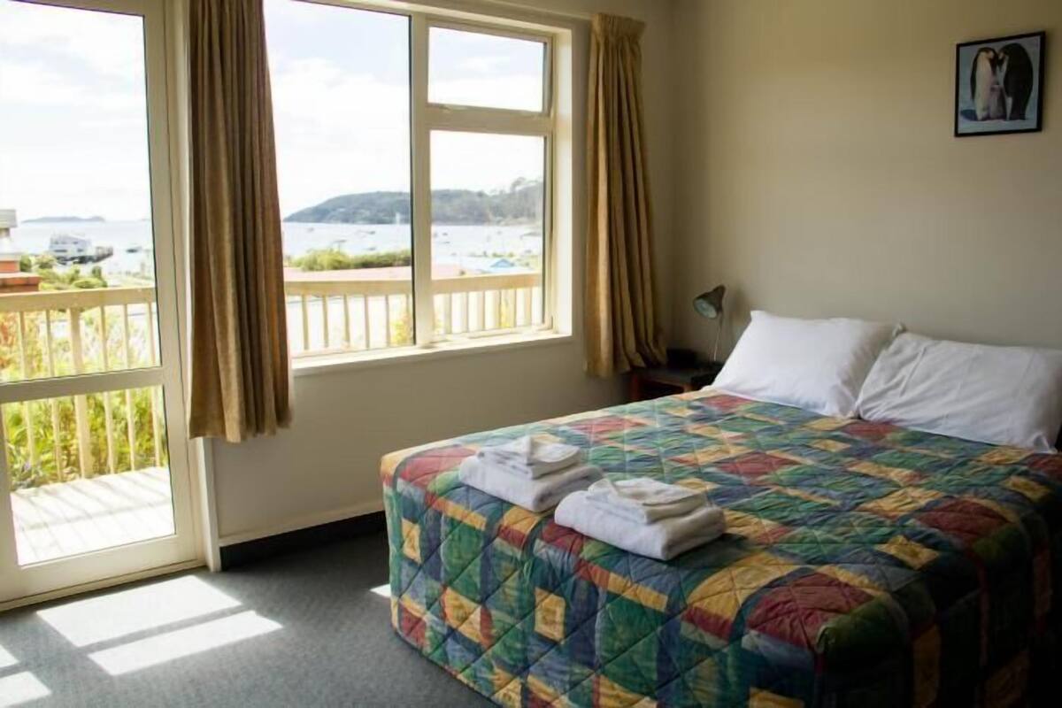 Standard Studio | In-room safe, free WiFi