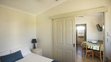 Basic Cabin, 1 Bedroom | Iron/ironing board, free WiFi, bed sheets