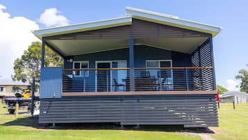 Superior Villa, 3 Bedrooms, Lake View | Terrace/patio