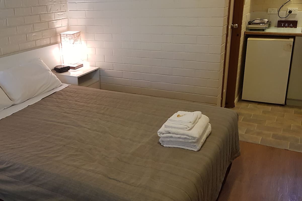 Iron/ironing board, free WiFi, wheelchair access