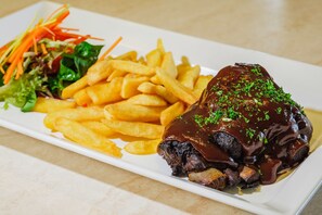 تناول الطعام