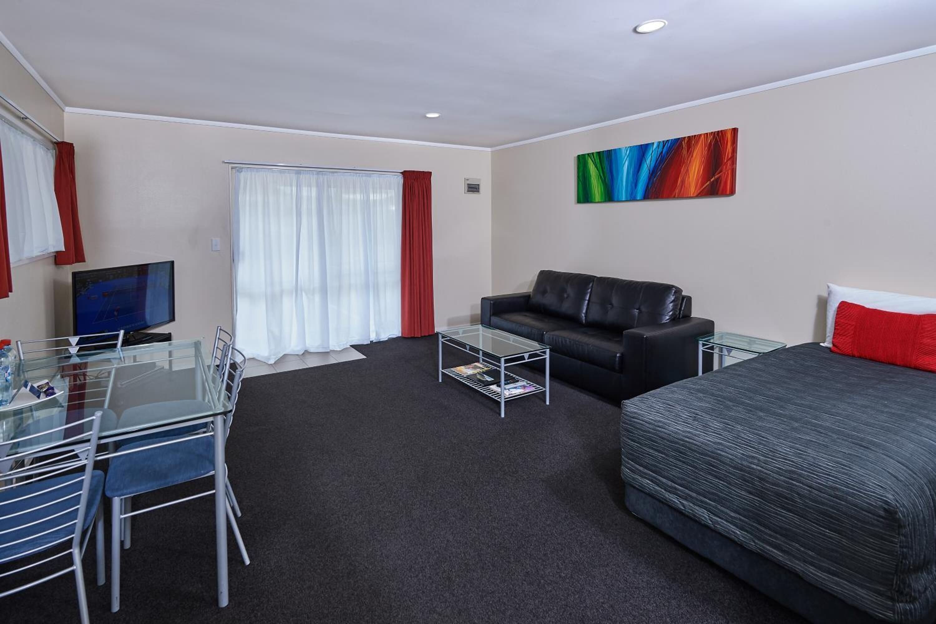 In-room safe, desk, iron/ironing board, free WiFi