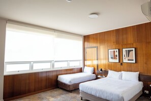 Standard Family Room | Iron/ironing board, free WiFi, bed sheets - Black Buffalo Hotel (North Hobart)
