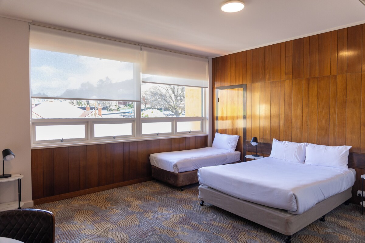 Black Buffalo Hotel