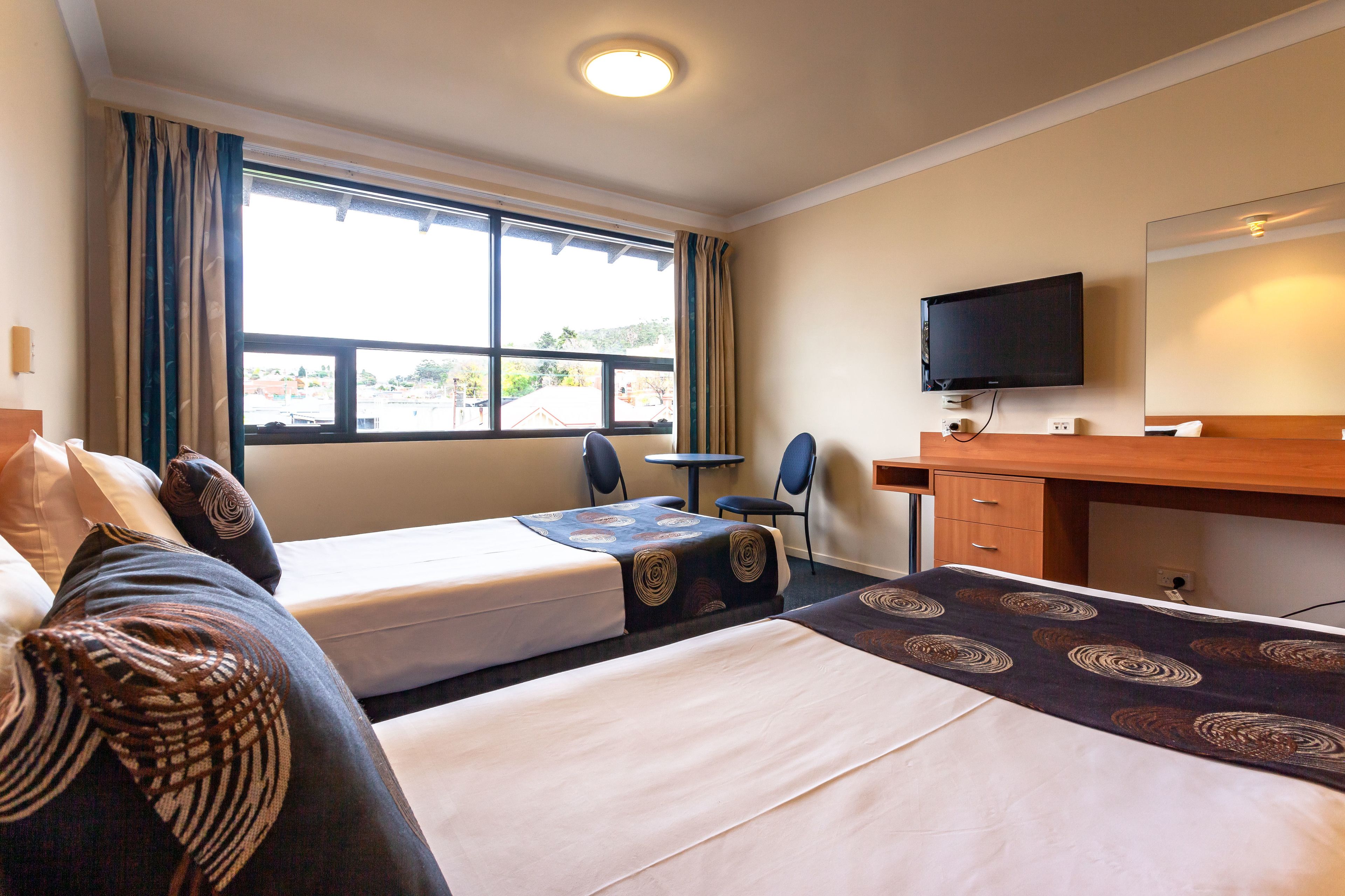 Twin Suite | Iron/ironing board, free WiFi, bed sheets
