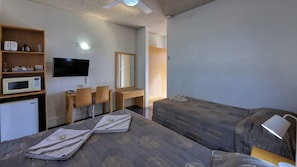 Standardzimmer, Nichtraucher | Hochwertige Bettwaren, Pillowtop-Betten, Schreibtisch